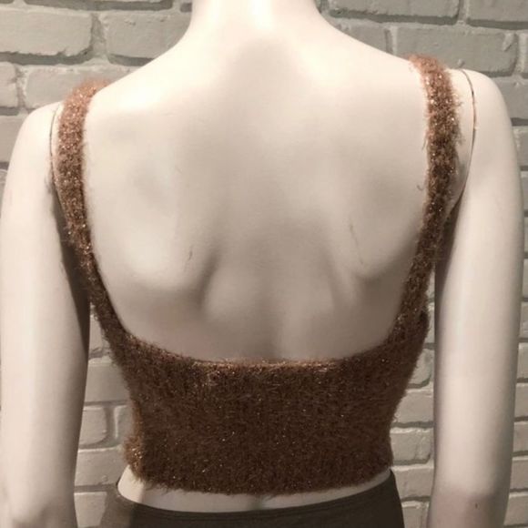 FUZZY BEIGE & TAN CROPPED GOLD METALLIC TANK SWEATER NWT - Picture 9 of 11